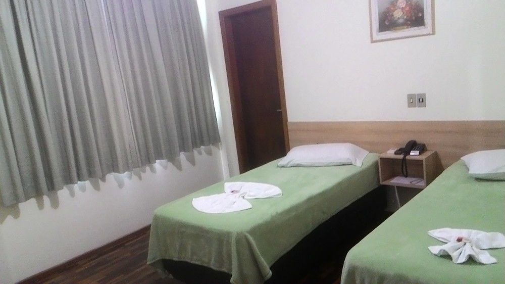 Oyo Hotel Farol Joaçaba Exteriör bild